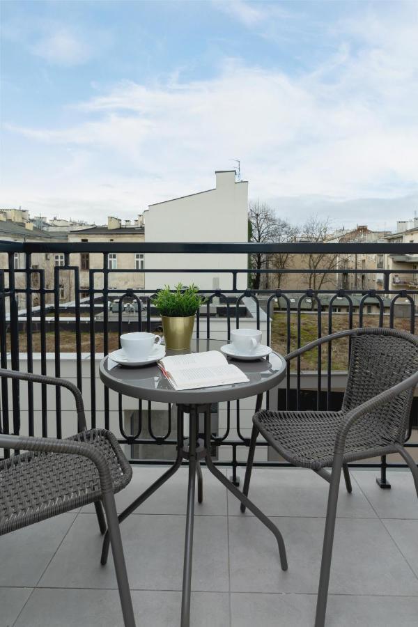 Modern Studio Cracow Rakowicka 14 By Noclegi Renters Krakow Bagian luar foto