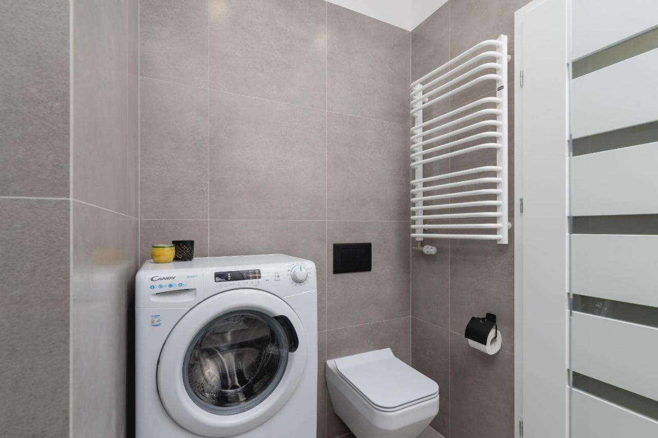 Modern Studio Cracow Rakowicka 14 By Noclegi Renters Krakow Bagian luar foto