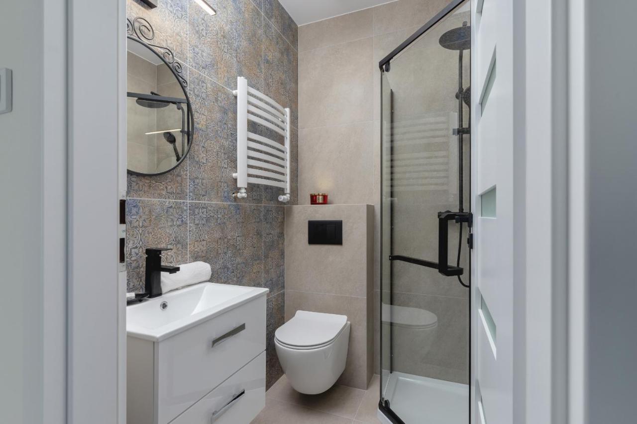 Modern Studio Cracow Rakowicka 14 By Noclegi Renters Krakow Bagian luar foto
